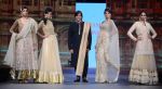 Vivek Oberoi walks for Vikram Phadnis at Pidilite CPAA Show in NSCI, Mumbai on 11th May 2014